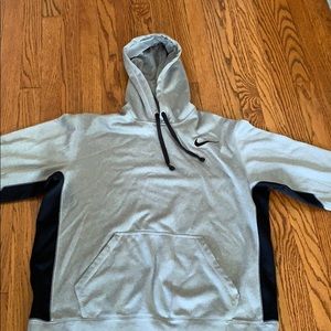 Nike therma-fit grey/black Hoodie. Size:L